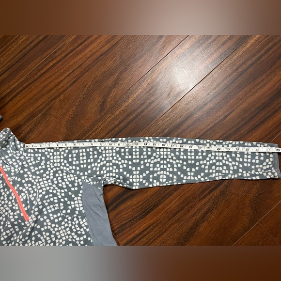 Columbia women’s medium quarter zip fleece pullover sweater, grey white - Picture 10 of 13